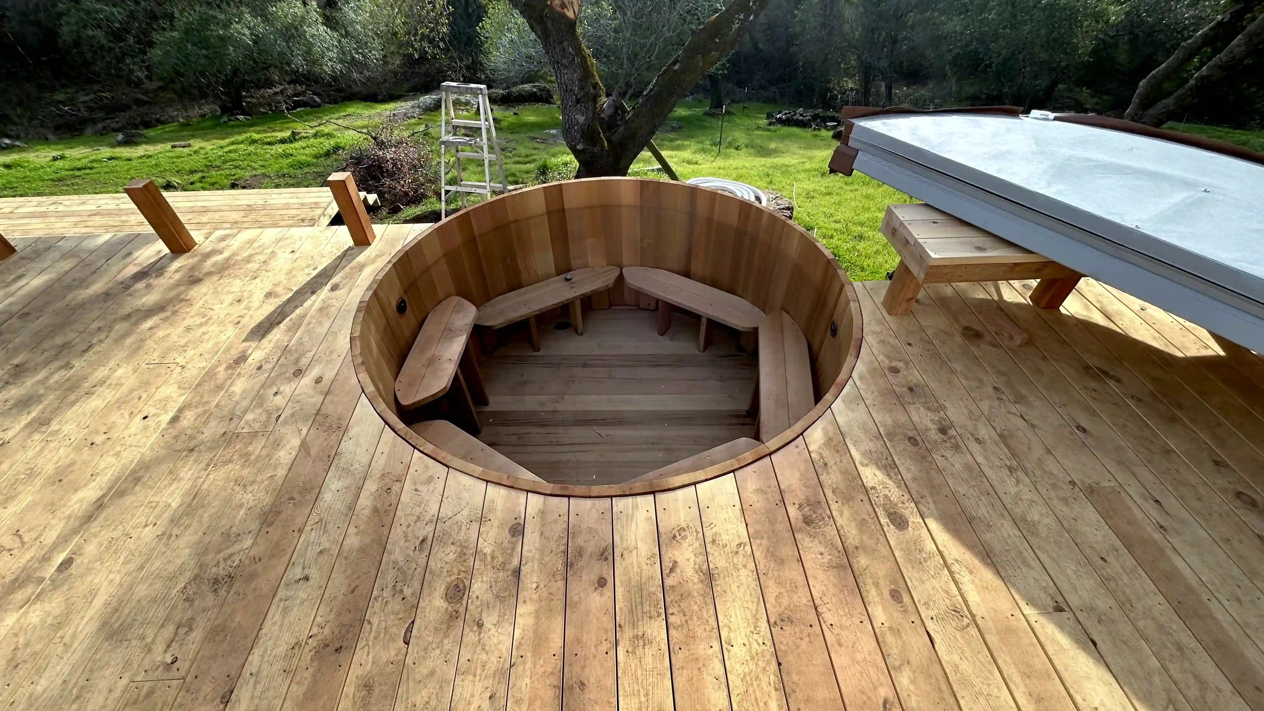 Deck 2.1 Hot Tub.